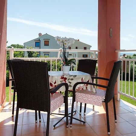 Apartman Snjezana Malinska Buitenkant foto