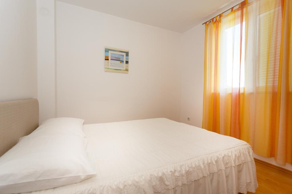 Apartman Snjezana Malinska Buitenkant foto