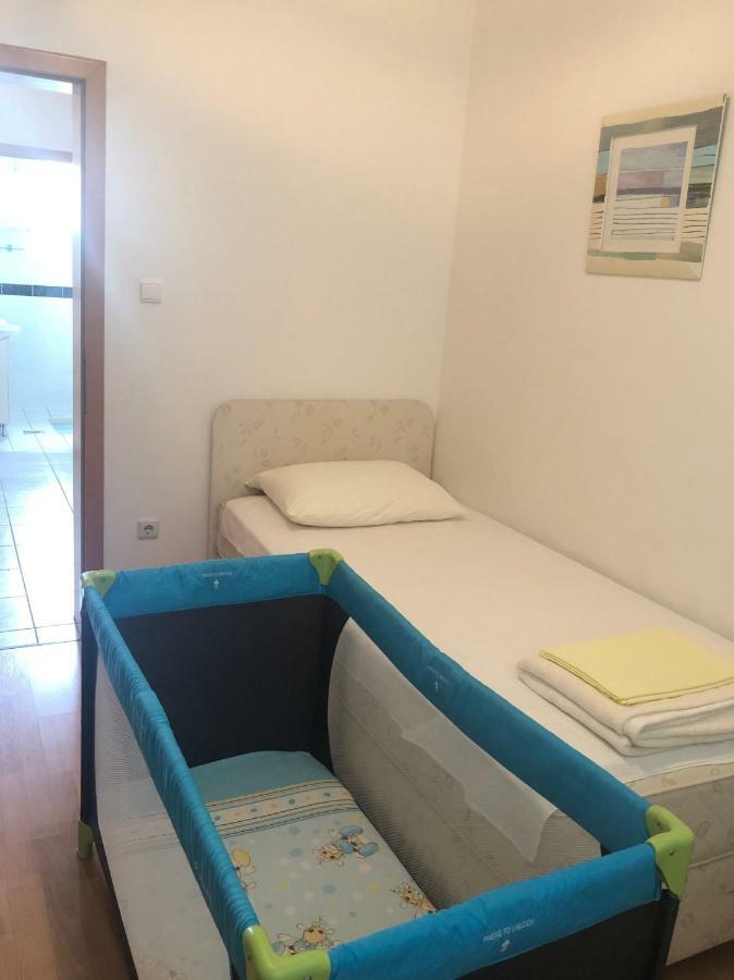 Apartman Snjezana Malinska Buitenkant foto